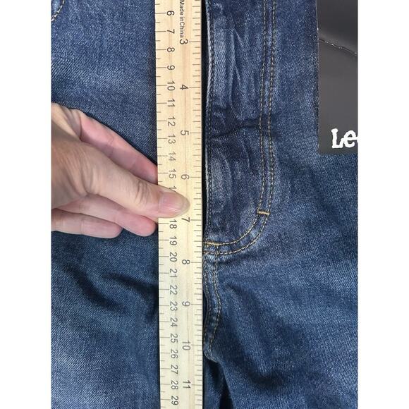 Lee NWT Just Right Heritage Women’s Classic Straight Size 12 M Jeans - Picture 3 of 4